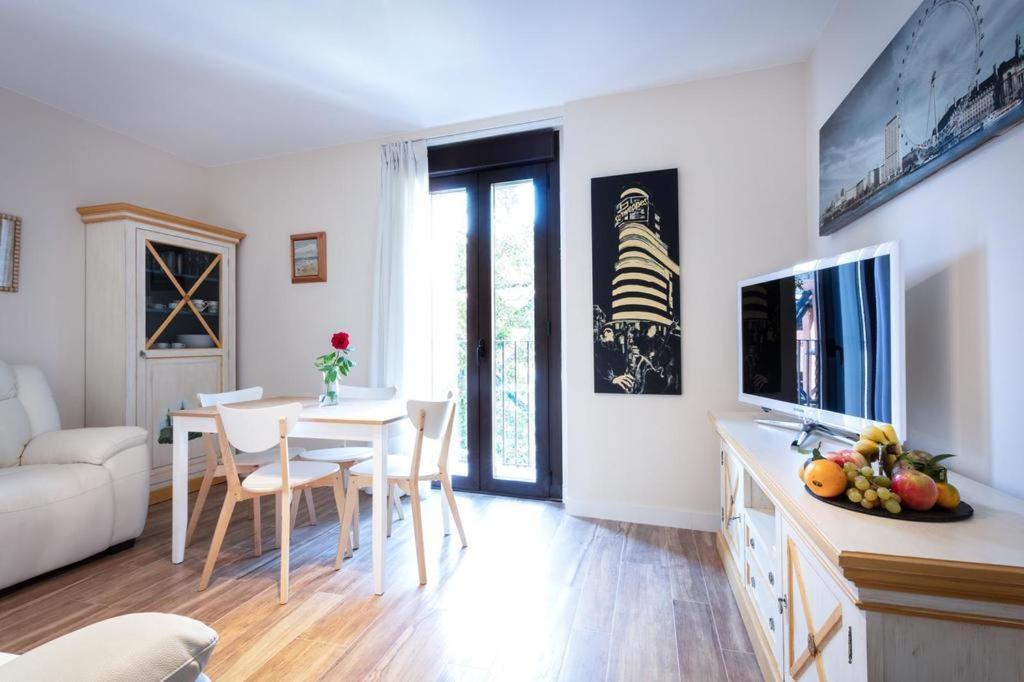 사라고사 Az El Balcon De Cesar Augusto 아파트 외부 사진